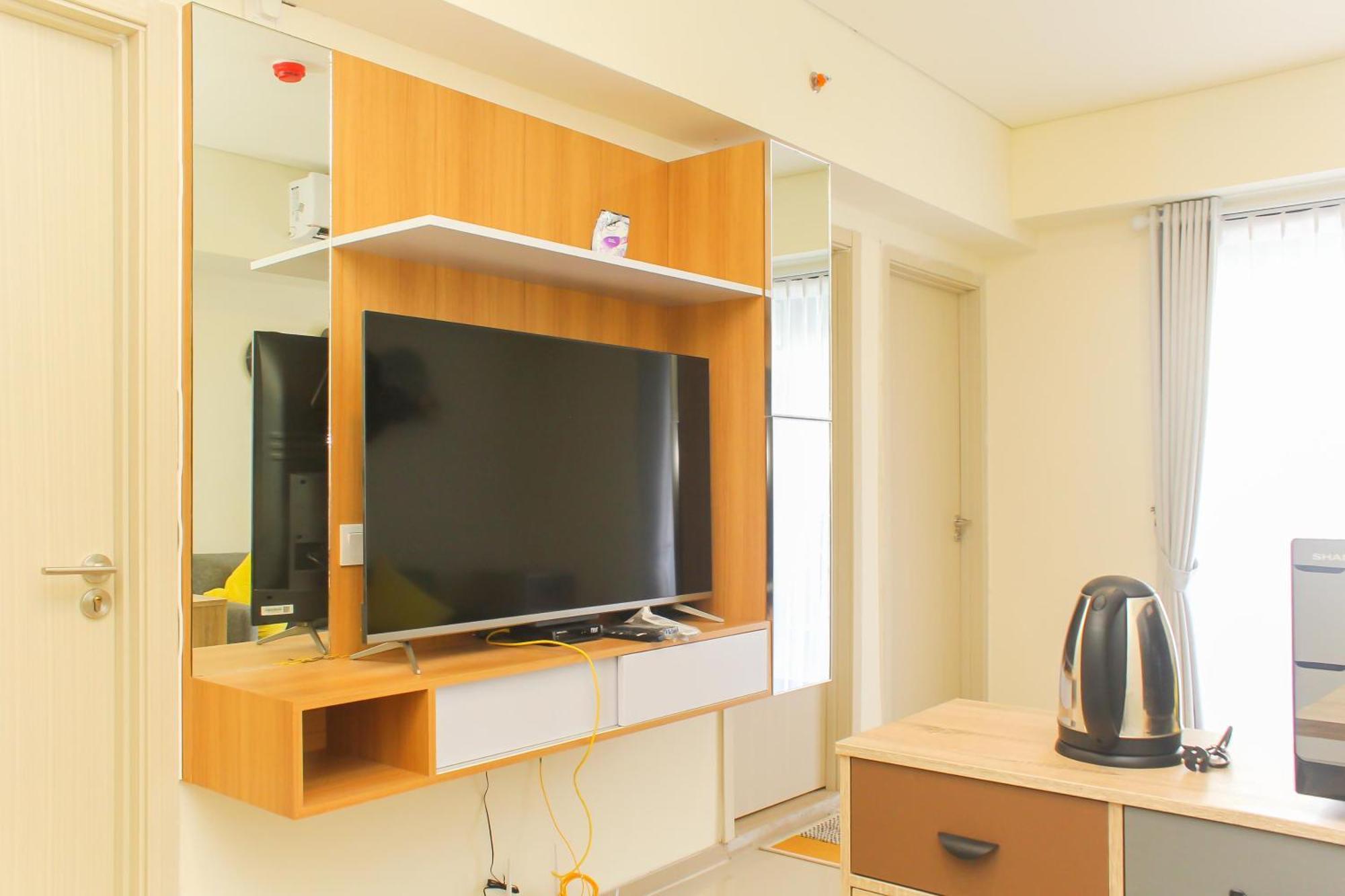 Comfortable 2br With Study At Meikarta By Travelio Apartemen *