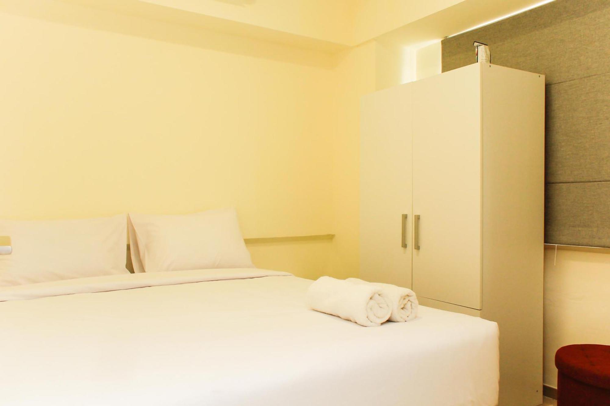 Comfortable 2br With Study At Meikarta By Travelio * Bekasi